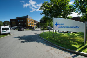 Inngangspartiet til Blå Kors Lade Behandlingssenter i Trondheim